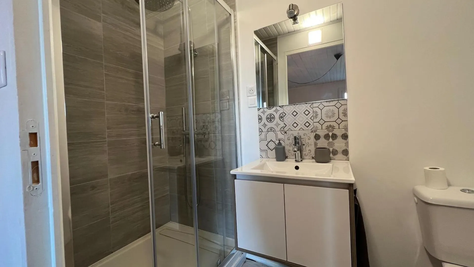 Chateau La Loge Villematier 0*,