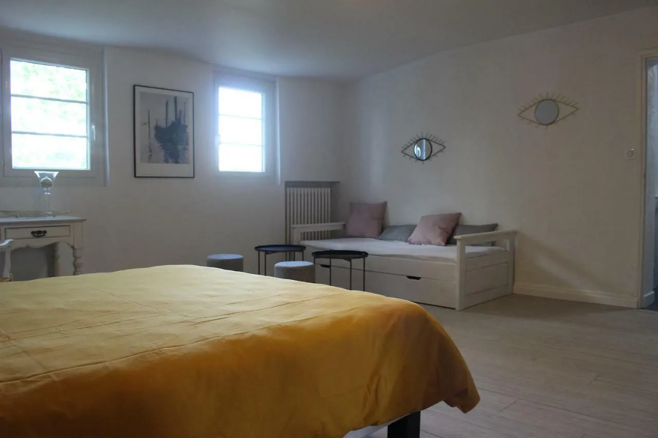 Chateau La Loge Villematier Bed & Breakfast